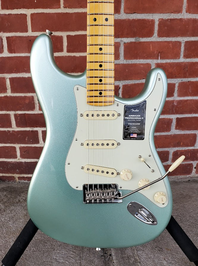 Fender American Professional II Stratocaster - Mystic Surf Green