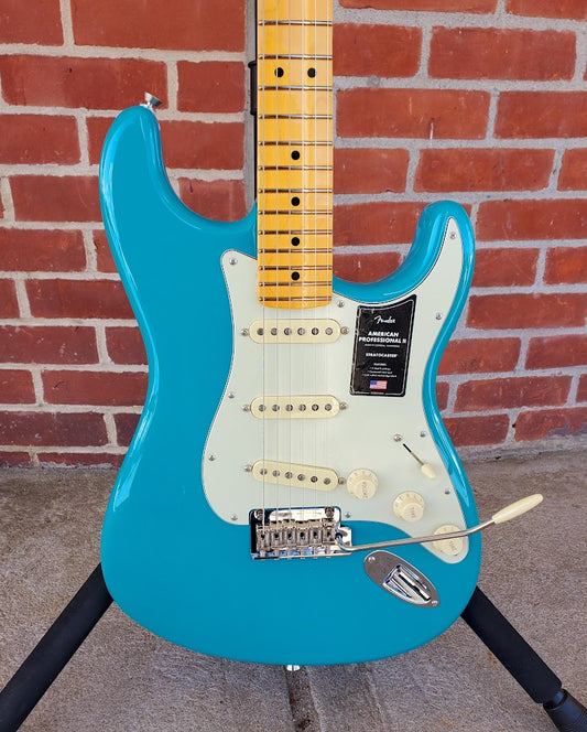 Fender American Professional II Stratocaster - Miami Blue