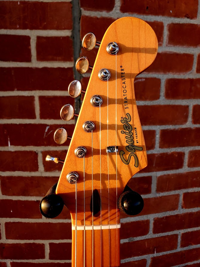 Squier 40th Anniversary Vintage Edition Stratocaster Satin Sea Foam Green