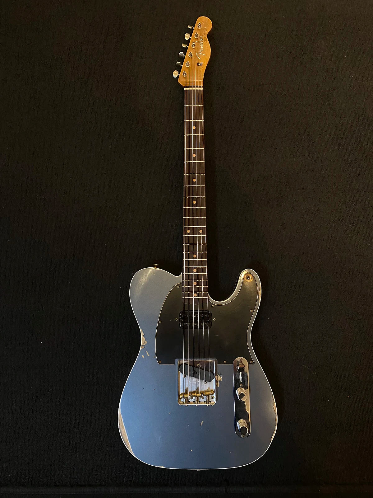 Fender Custom Shop HS Telecaster Relic Charcoal Frost – Dan’s Music Center
